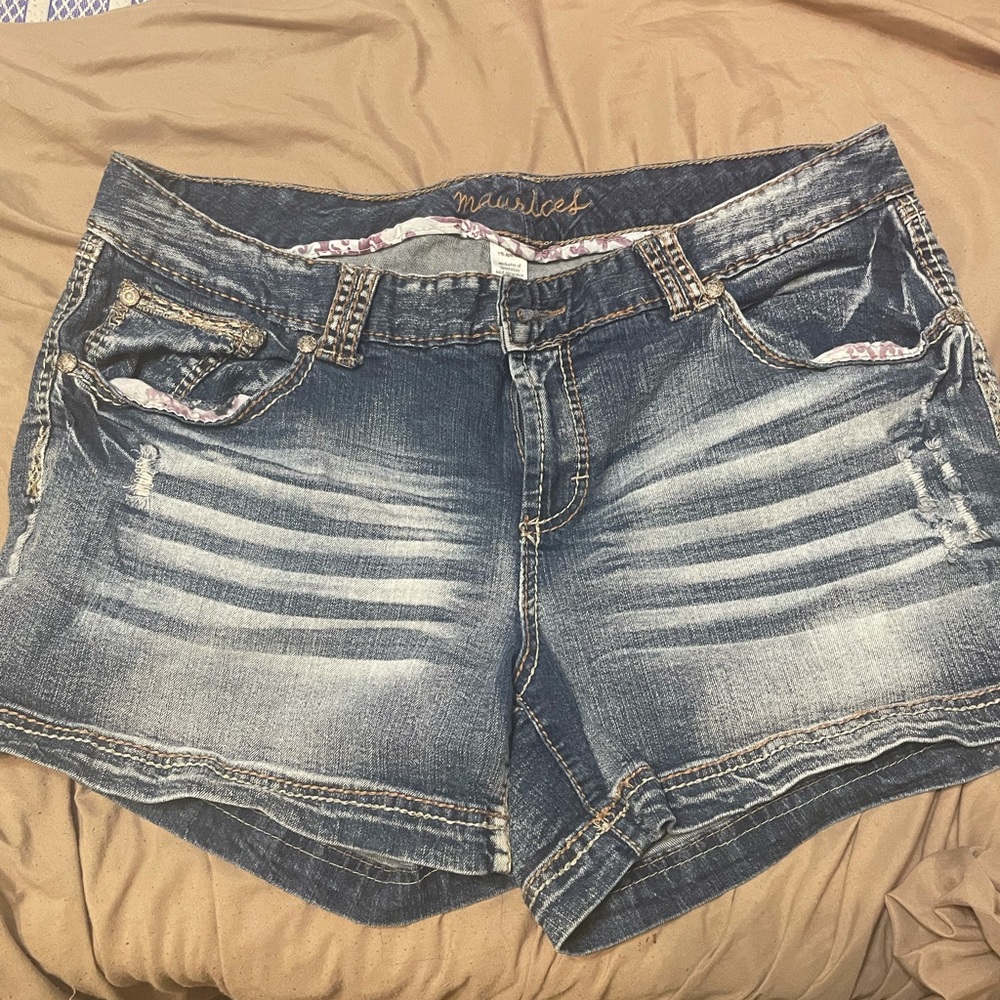 Maurices Premium Denim shorts size 20